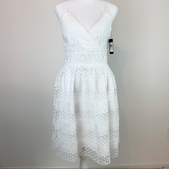 Guess Dresses & Skirts - Guess NWT Lace V-neck A-line Dress women Size 2